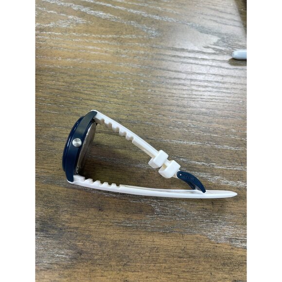 Fossil Mens white black quartz watch in good working condition SKU 8813 - Picture 6 of 13